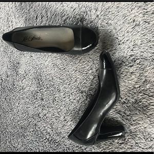 Back Heels Size: 6/7